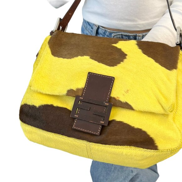 FENDI Vintage FF Logo Mamma Baguette Shoulder Bag Yellow [105334] - Picture 4 of 13